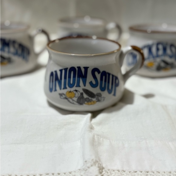 Classic White and Blue Soup Mugs Set of 4 Vintage - Picture 2 of 9